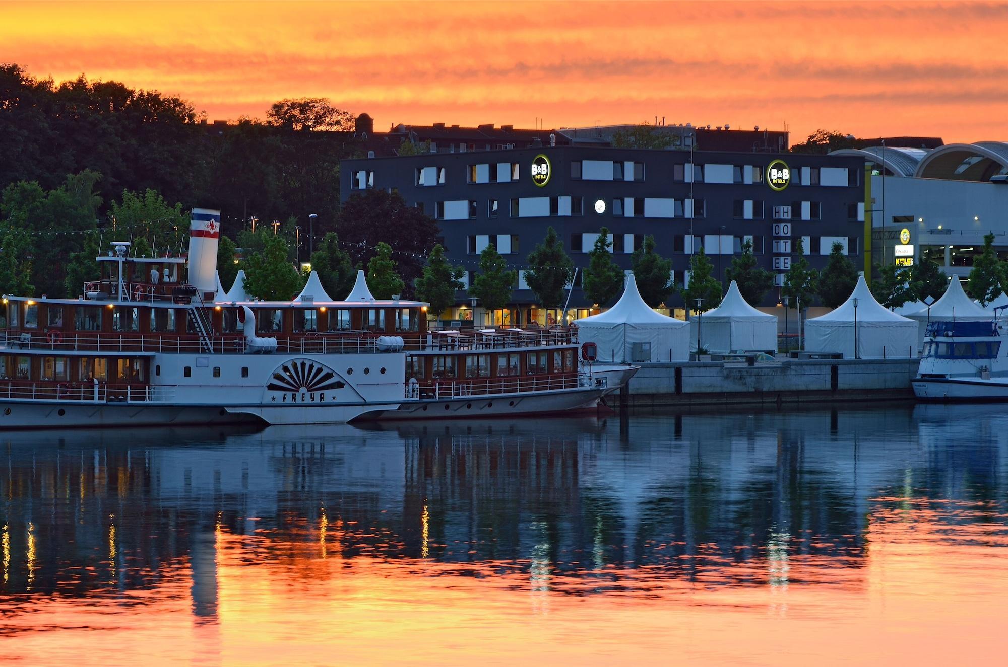 B&B Hotel Kiel-City エクステリア 写真