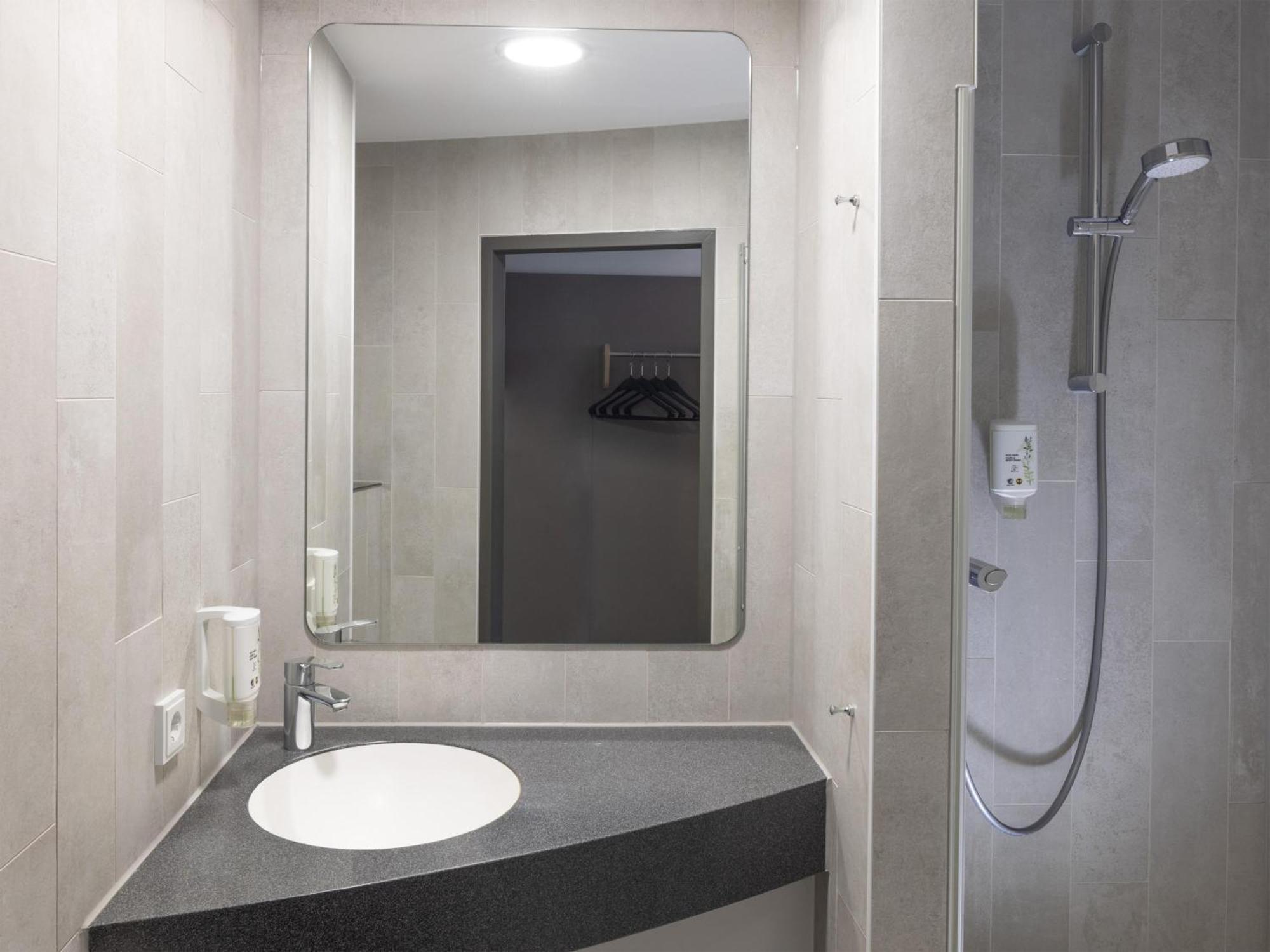 B&B Hotel Kiel-City エクステリア 写真